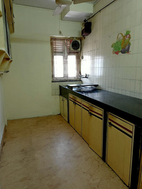 2BHK Flat on rent at Mithchowki, Marve Road, Malad West. Rose Manor CHSL.-7